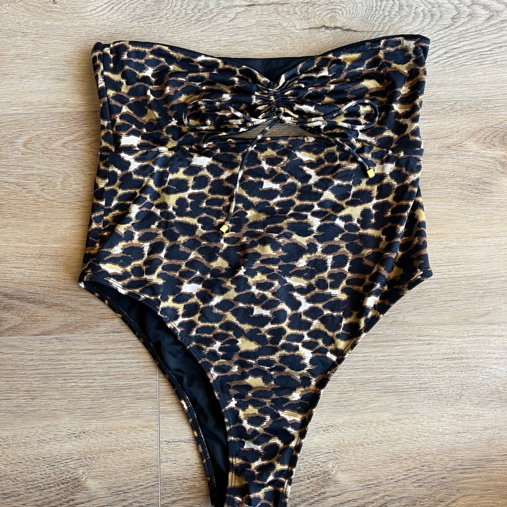 Sommer cheetah strapeless one piece